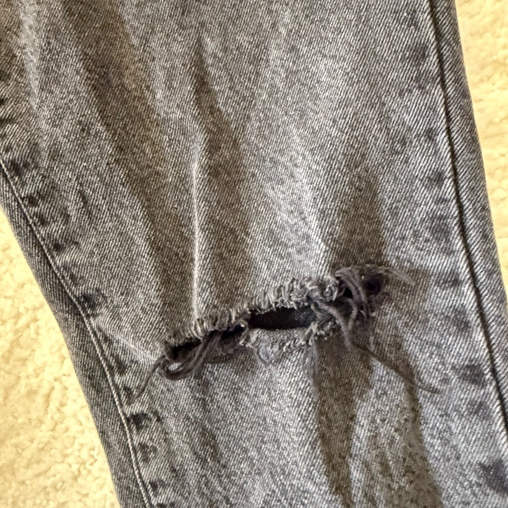 Princess Polly Women’s Black Denim With Whole on One Leg. Size 8 - Picture 3 of 7